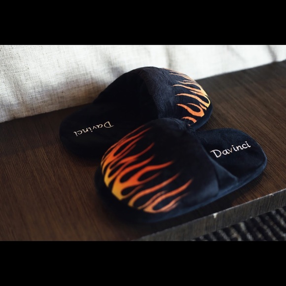 Flame Plush Slippers - Picture 4 of 6